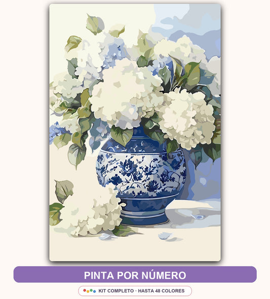 Flores Blancas en Jarrón Azul | 40 x 60 cm