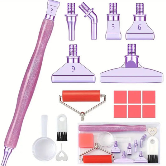 Pluma rosa con polvo de hada morado y accesorios de metal